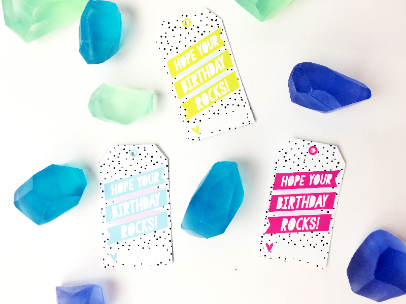 Birthday Gift For A Friend | Looking for a cute, easy and inexpensive birthday gift? Then look no further than this gemstone soap gift idea. Click through to download your free printable tag. 