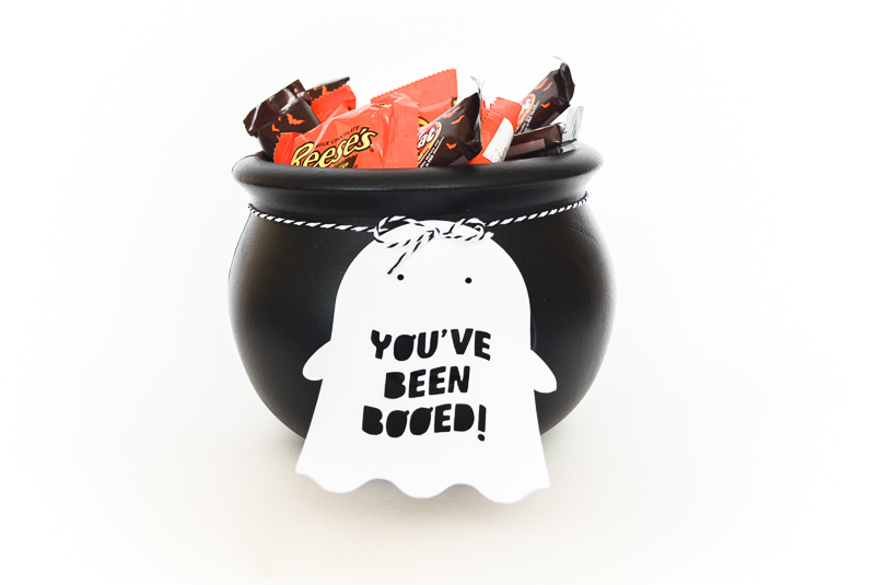 Throw together a last minute youve been booed neighbor gift to spread a little Halloween spirit to your family and friends! 
