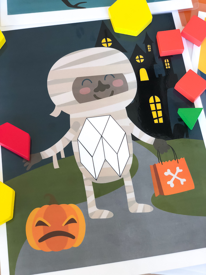 Halloween Activity For Kids | These printable tangram mats for kids is great for homeschooling or for the classroom. They're educational and fun! #halloween #ideasforkids #homeschool #ducationalactivities