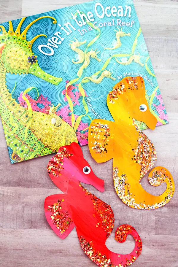Cute Seahorse Craft For Kids | Kids in elementary will love this easy DIY seahorse craft that perfectly complements a sea theme unit study. #preschool #kindergarten #elementary #earlyeducation #craftsforkids 