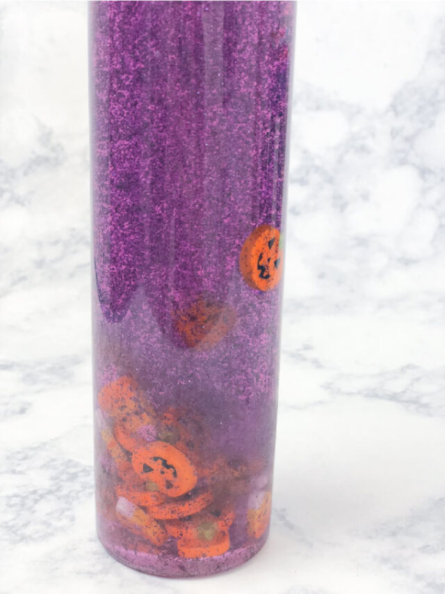 Halloween Calming Bottle | Make this glitter and hair gel Halloween sensory bottle with just a few ingredients. #kidsactivities #ideasforkids #halloween #halloweencrafts #craftsforkids