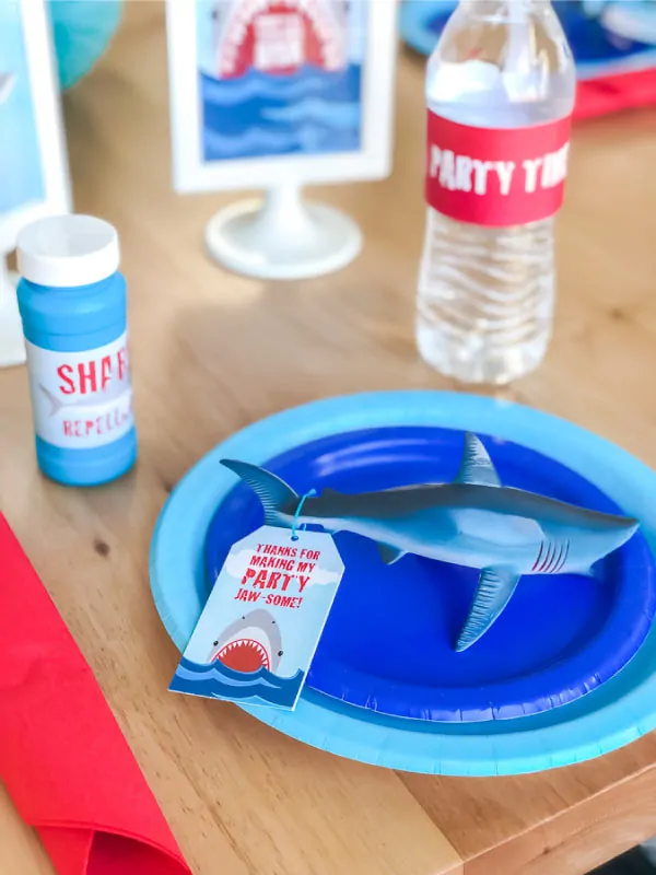 Shark Party Table Setting #kids #kidsparties #parties #children 