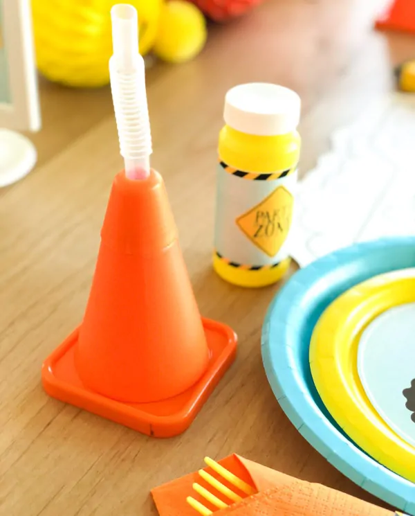 Boys Party Ideas | Recreate this construction themed birthday party for your little one. #party #bday #kidsparties