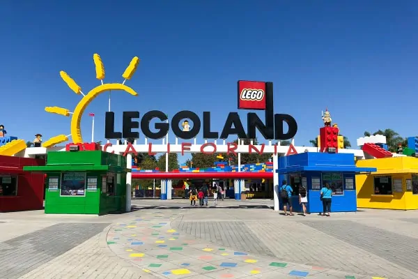 Legoland castle hotel legoland entrance
