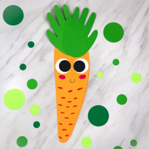 Easy Easter Craft For Kids To Make | Children will love making this cute handprint carrot card for Easter or just for fun! #kids #elementary #teachingkindergarten #teacher #teaching #ideasforkids #carrotcrafts #handprintcrafts #kidscrafts #craftsforkids