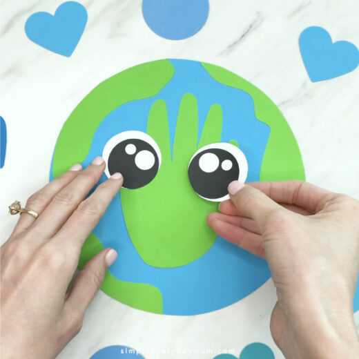 Handprint Earth Craft For Earth Day [Free Template]