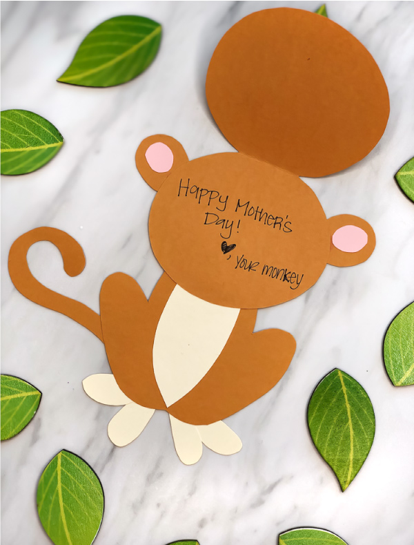 Zoo Animals Crafts For Kids | Make this easy and creative monkey card craft for special occasions. It comes with a free printable template and works great at home or in the classroom. #zoocrafts #zooanimals #animalcrafts #kidscrafts #craftsforkids #kindergarten #kidsactivities #classroom #freeprintables #kidsprintables #monkeycrafts 