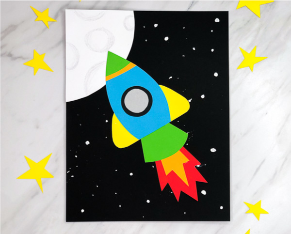 Outer Space Craft For Kids | This easy paper craft rocket ship is a fun activity for young kids! #preschool #kindergarten #teachingkindergarten #ece #earlychildhood #outerspacecrafts #kidscrafts #craftsforkids #kidsactivities #ideasforkids