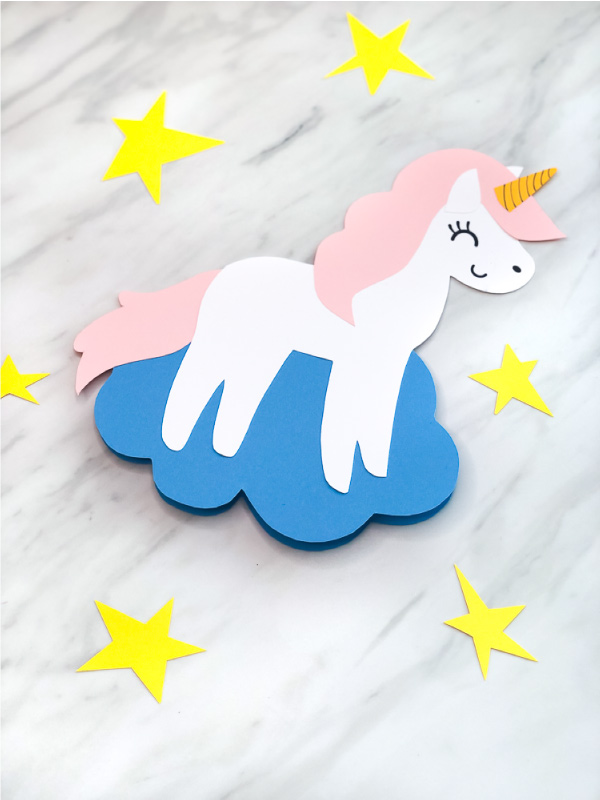 Unicorn Craft For Kids | Learn how to make this simple and cute unicorn card. It's perfect for Mother's Day or Valentine's Day. #children #kidscrafts #craftsforkids #kidsactivities #kidsactivity #ideasforkids #elementary #ece #earlychildhood #unicorncrafts #mothersday #mothersdaycrafts #mothersdaycards #preschool 