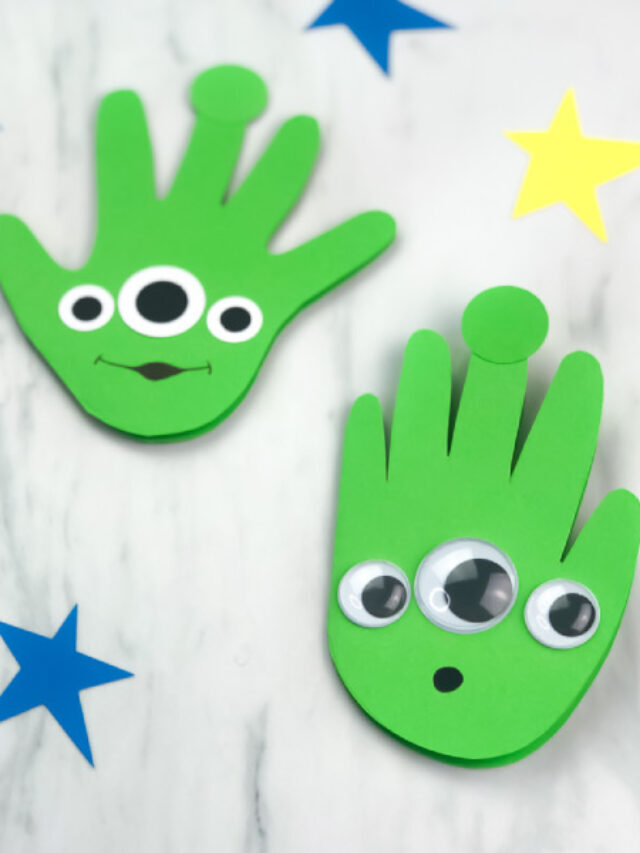 Make This Easy Alien Handprint Card From Toy Story 4 Story