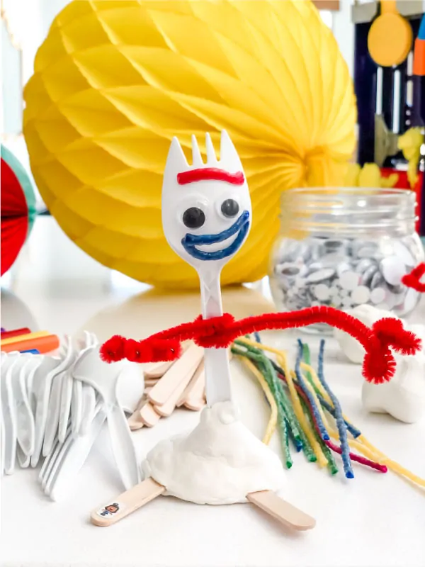 Build your own Forky craft station