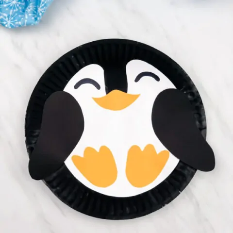 Paper plate penguin craft 