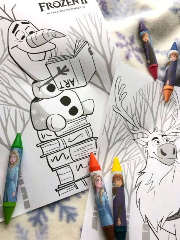 Olaf and Sven coloring pages with crayons 