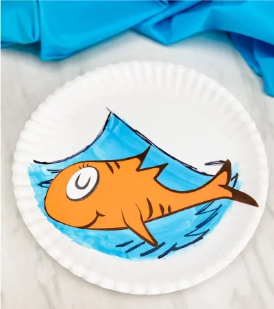 Dr. Seuss fish paper plate craft 
