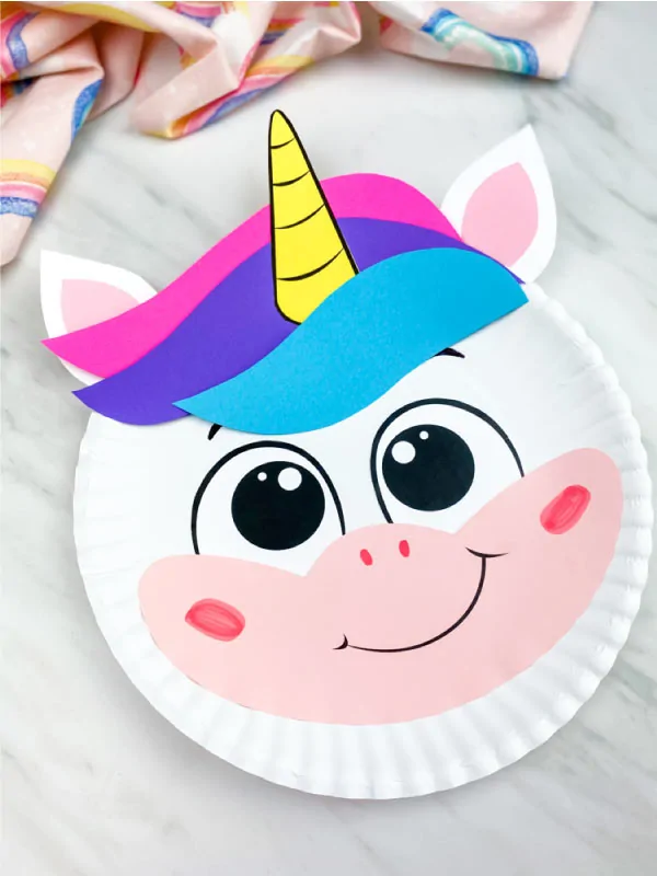 closeup of paper plate unicorn 