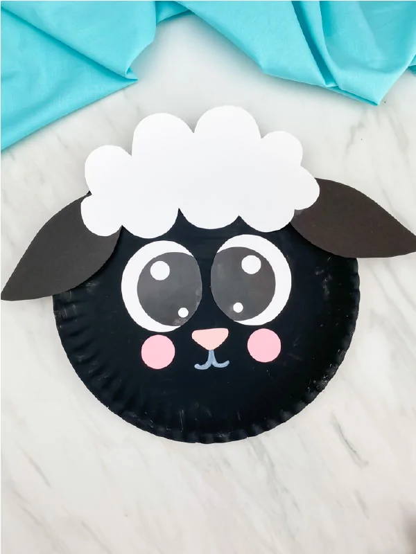 black paper plate sheep