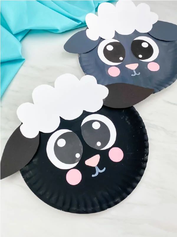 black and gray paper plate sheep