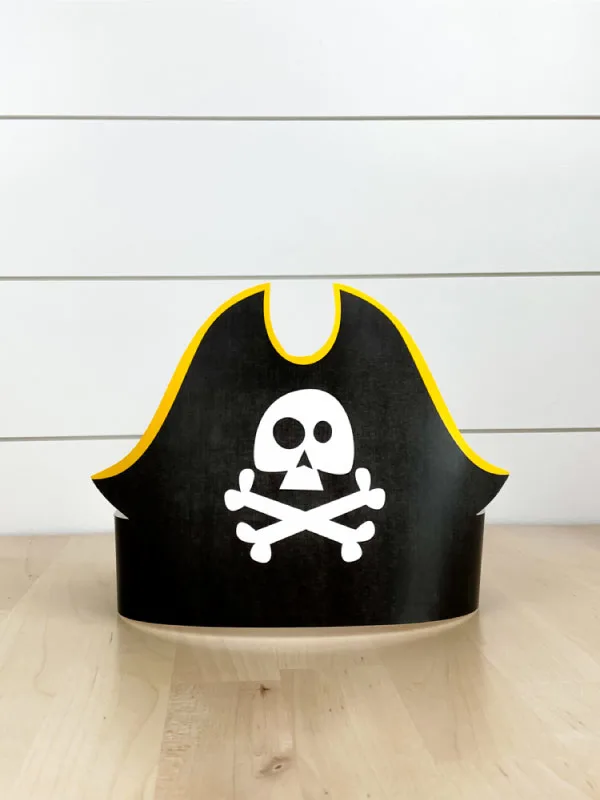 one black and yellow paper pirate headband 