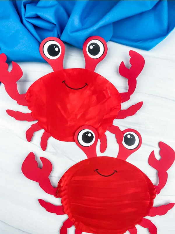 2 paper plate crab crafts