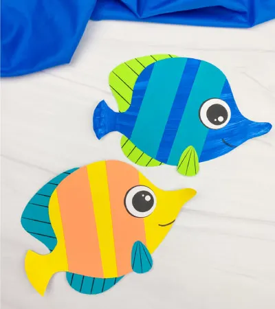 2 paper plate fish crafts