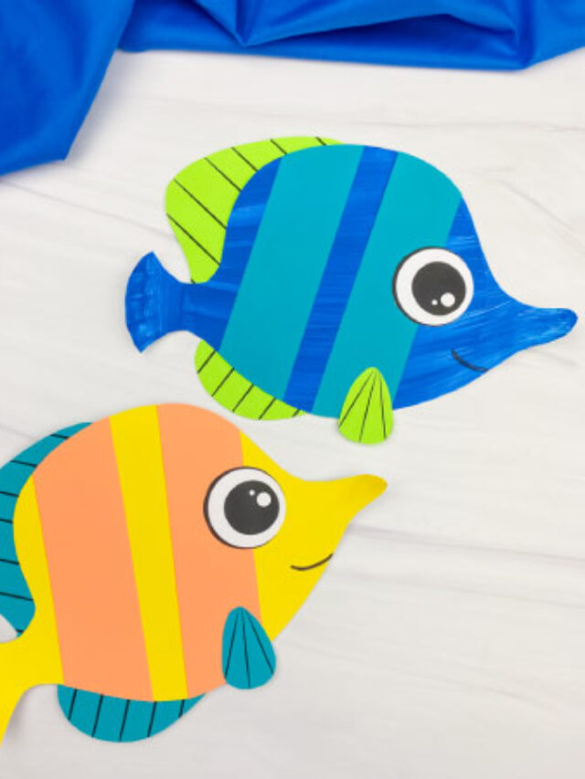 2 paper plate fish crafts
