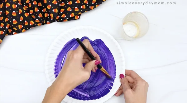 hand painting paper plate purple