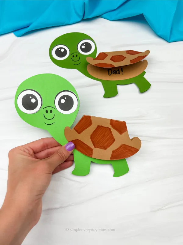 hand holding turtle card craft
