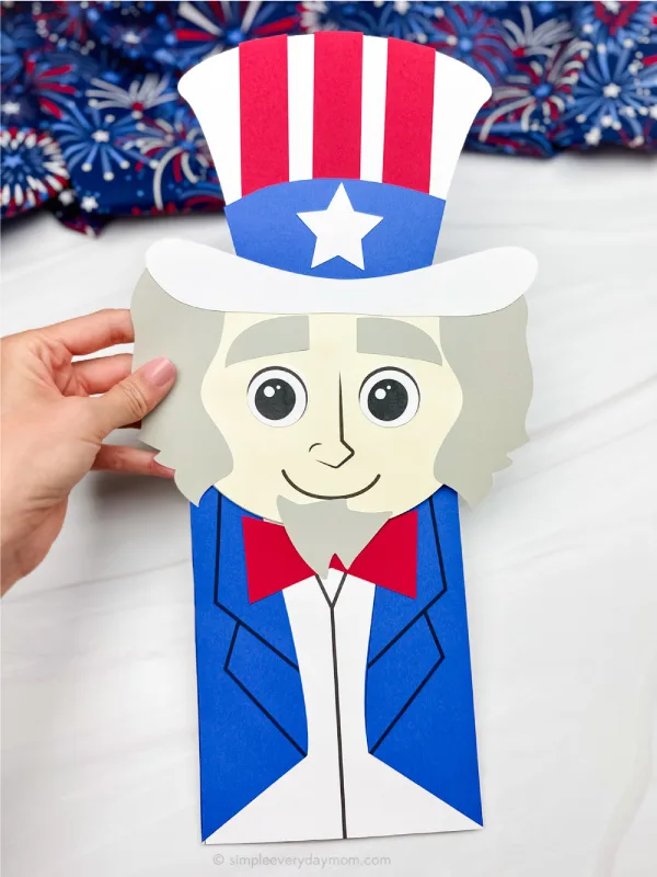 hand holding Uncle Sam puppet craft