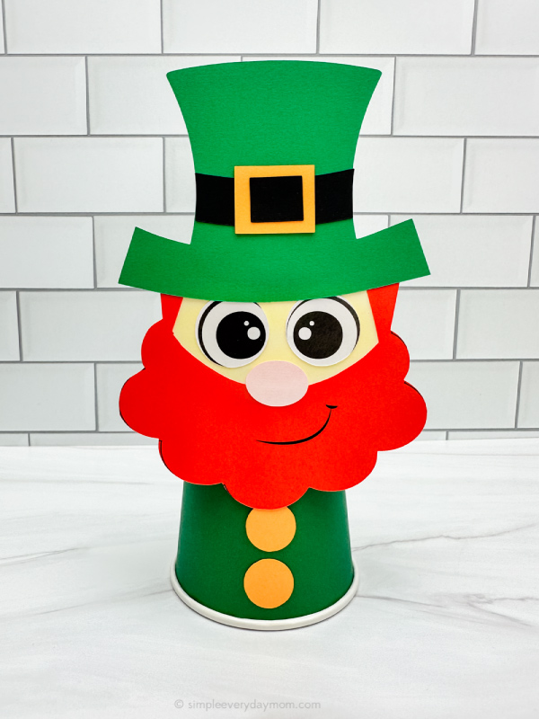 solo image of leprechaun paper cup craft