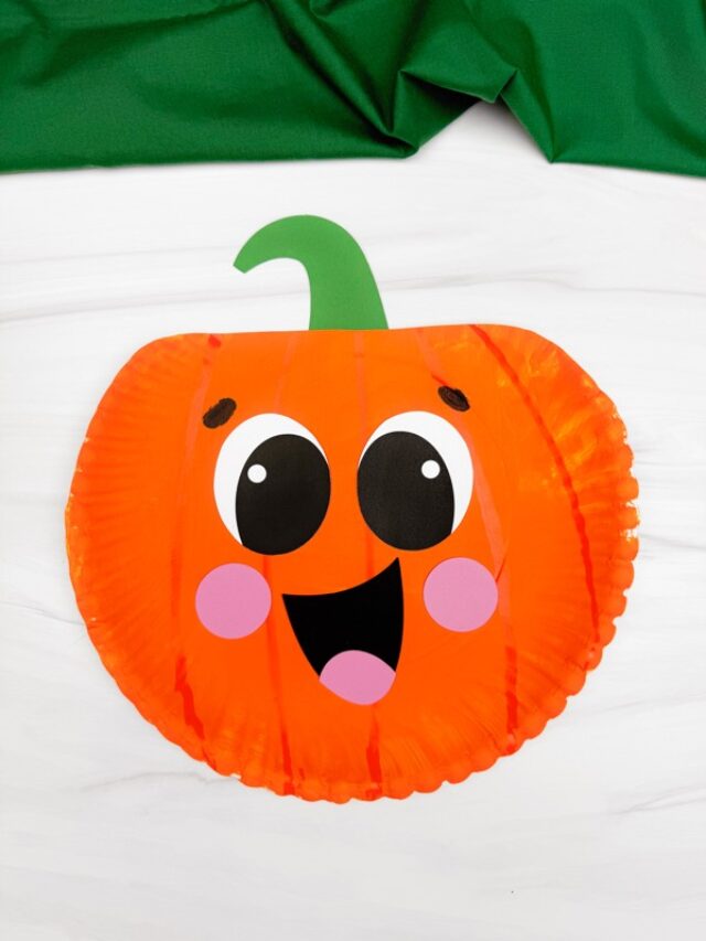 Finished example of the Paper Plate Pumpkin Craft
