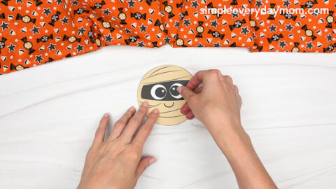 Easy Mummy Shape Craft For Kids [Free Printable Template]